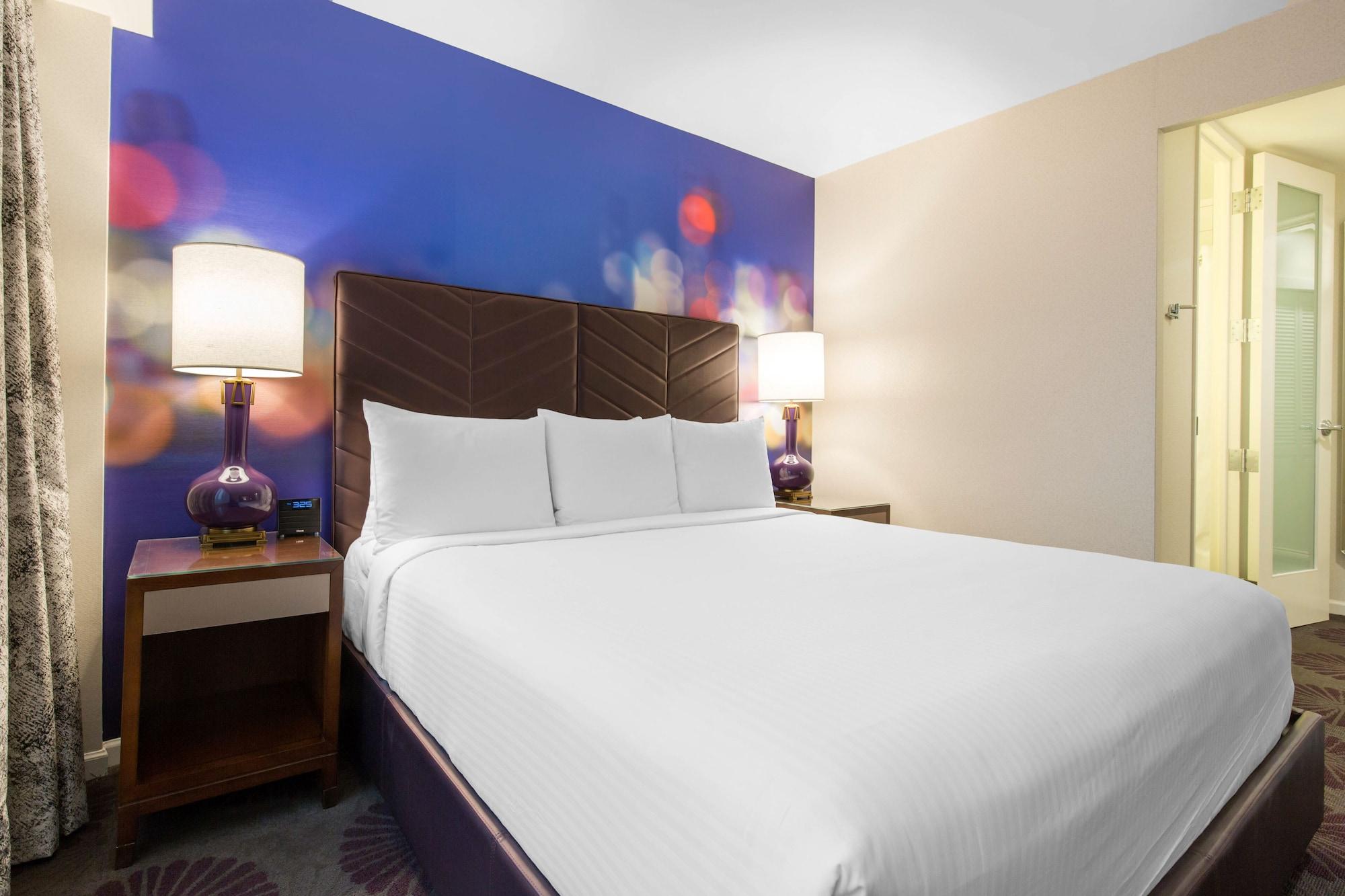 The Collection Magnificent Mile Hotel 4*